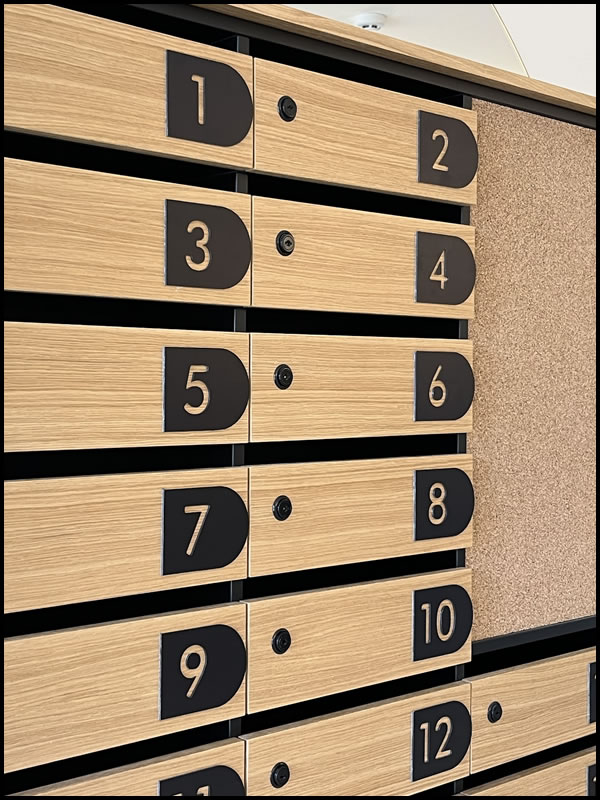 Skræddersyede, speciallavede træ postkasser