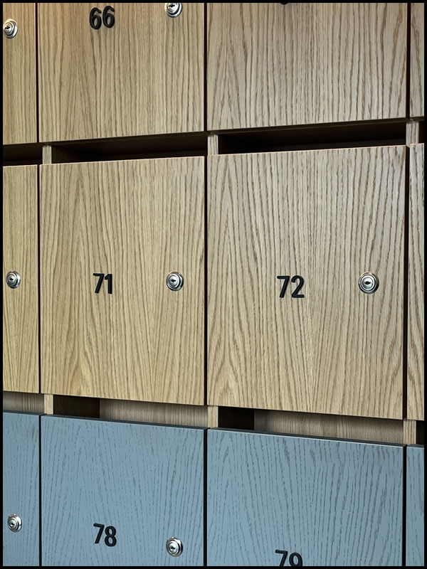 Vertikale Træ Postkasser